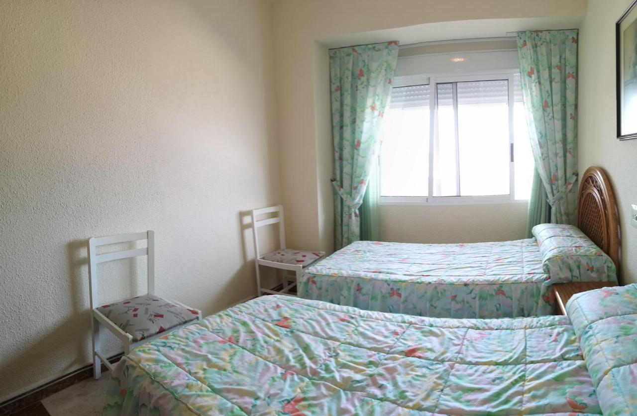 Apartamento A Pie De Playa-Edificio Bonaire 간디아 외부 사진